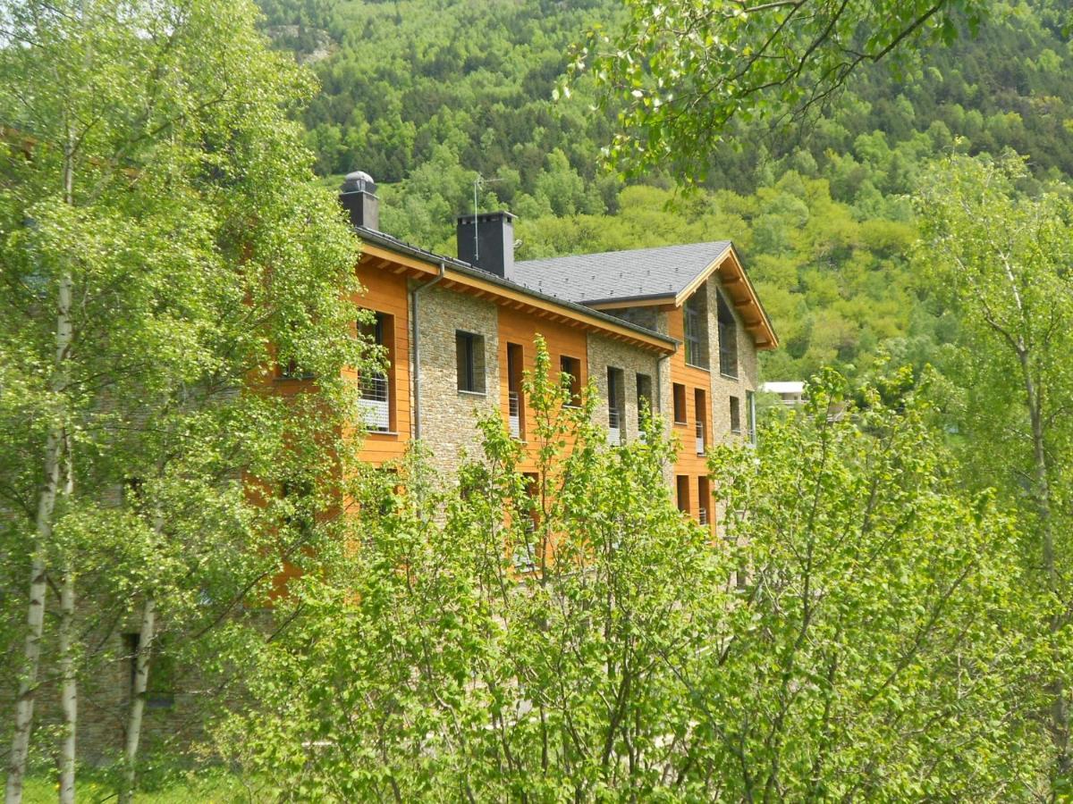 Apartamento con jardín